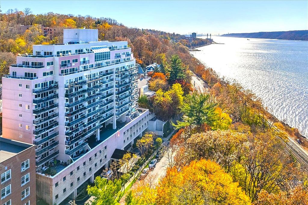 1020 Warburton Avenue 12F, Yonkers, NY 10701