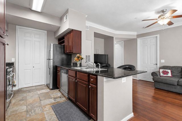 7575 Kirby Drive 1113, Houston, TX 77030