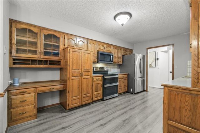 3613 SW 11th Street, Blue Springs, MO 64015