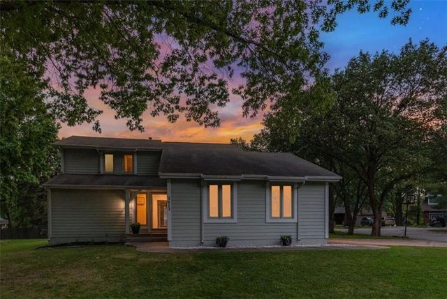 3613 SW 11th Street, Blue Springs, MO 64015