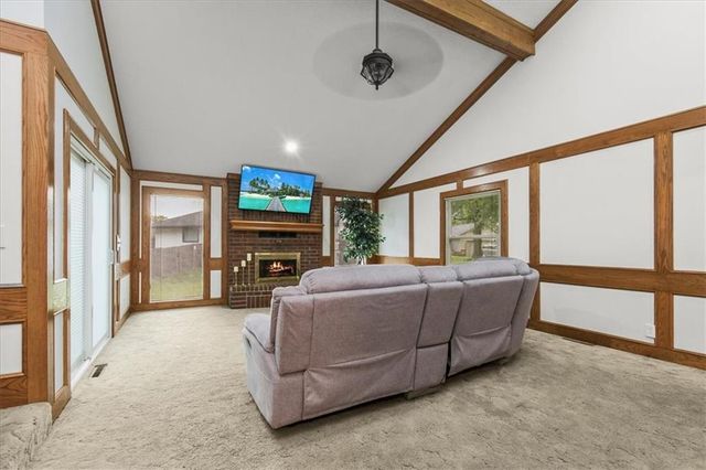 3613 SW 11th Street, Blue Springs, MO 64015
