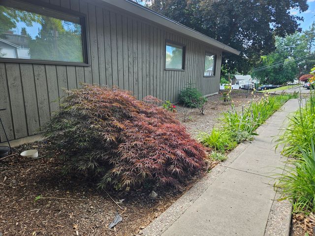 2030 Van Ness Avenue, Klamath Falls, OR 97601