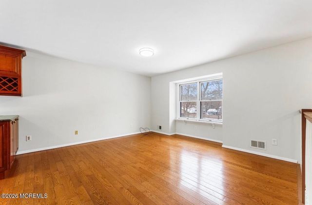 10 Cambridge Drive, Jackson, NJ 08527