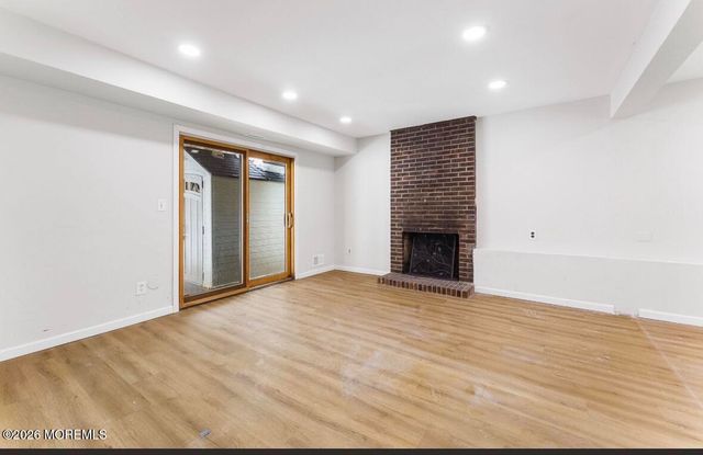 10 Cambridge Drive, Jackson, NJ 08527