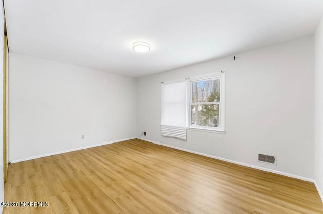 10 Cambridge Drive, Jackson, NJ 08527