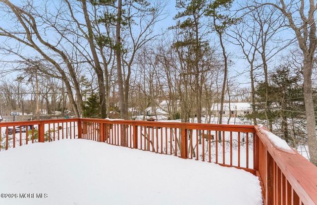 10 Cambridge Drive, Jackson, NJ 08527