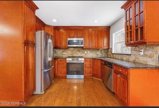 10 Cambridge Drive, Jackson, NJ 08527