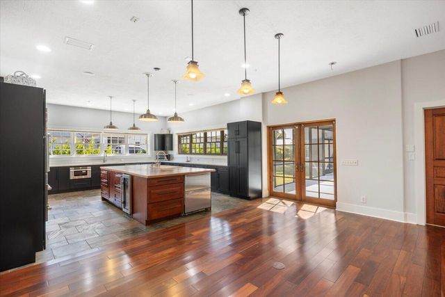 531 Sunset Boulevard, Melbourne Beach, FL 32951