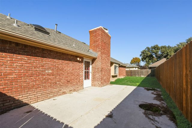 2801 Hickory Bend Drive, Garland, TX 75044