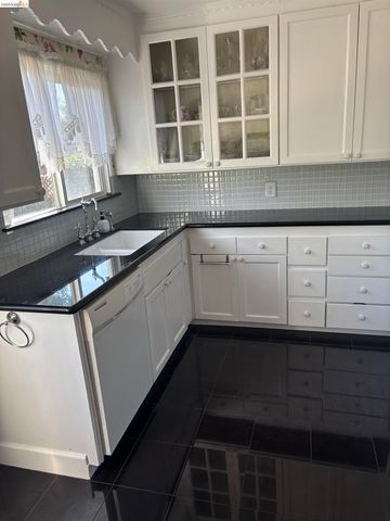 444 28TH ST, Richmond, CA 94804