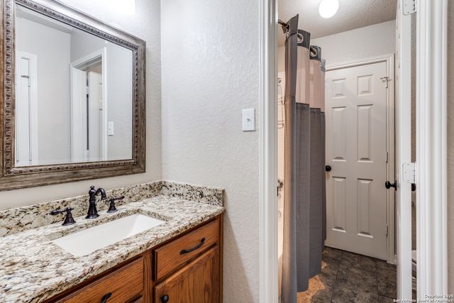 3327 Monarch, San Antonio, TX 78259