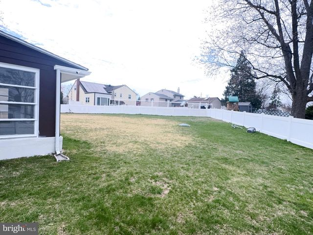 277 WILLOW DR, Cinnaminson, NJ 08077