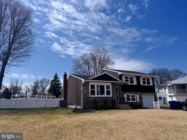 277 WILLOW DR, Cinnaminson, NJ 08077