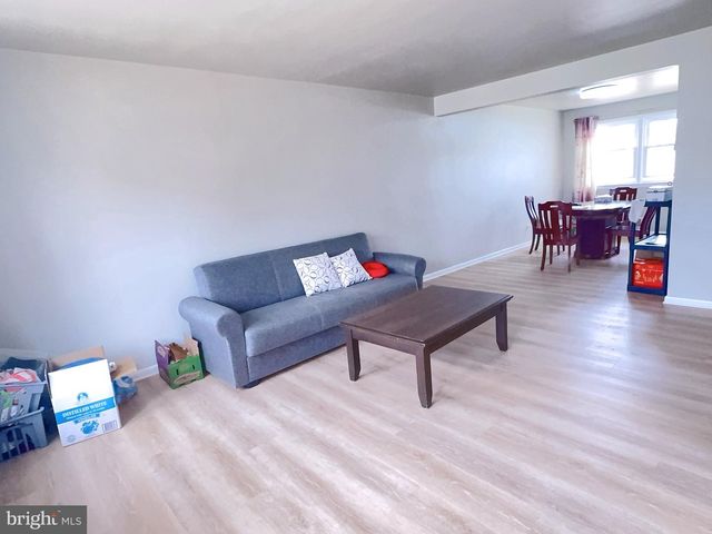 277 WILLOW DR, Cinnaminson, NJ 08077