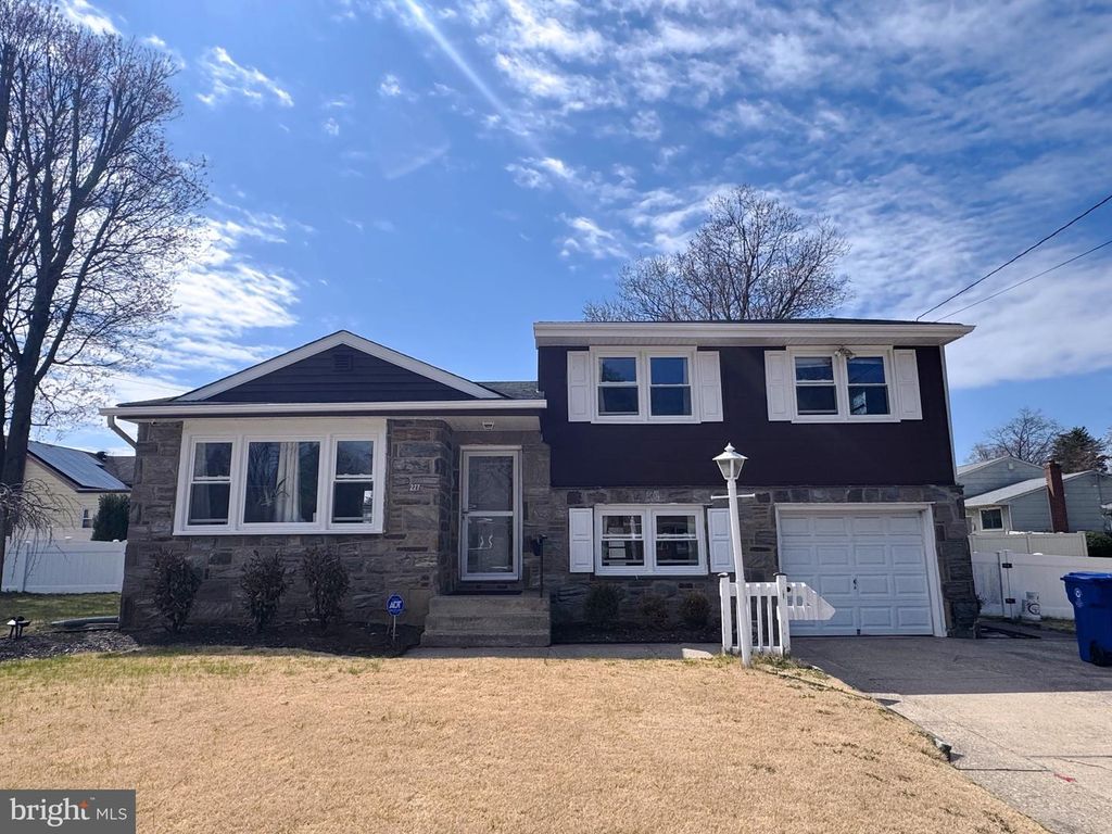 277 WILLOW DR, Cinnaminson, NJ 08077