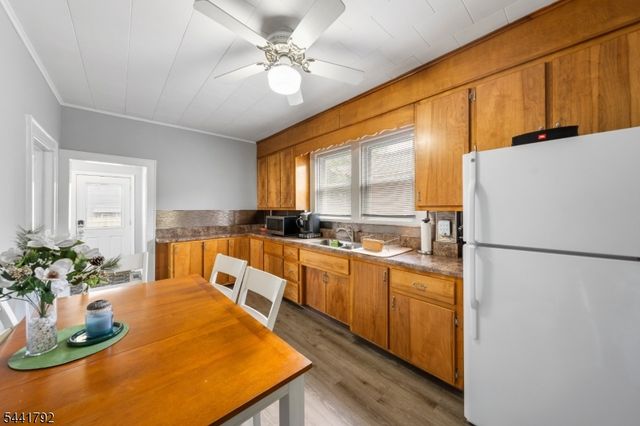 113 Arthur St, Linden City, NJ 07036