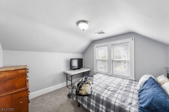 113 Arthur St, Linden City, NJ 07036