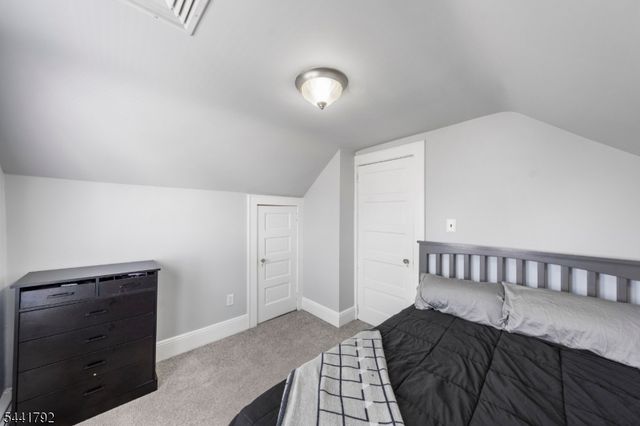 113 Arthur St, Linden City, NJ 07036