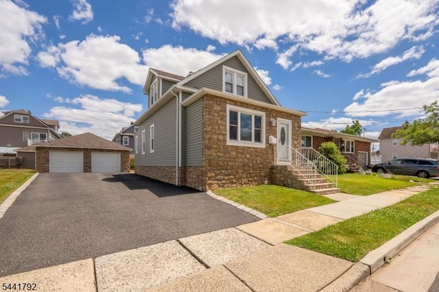 113 Arthur St, Linden City, NJ 07036