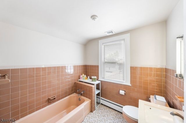 113 Arthur St, Linden City, NJ 07036