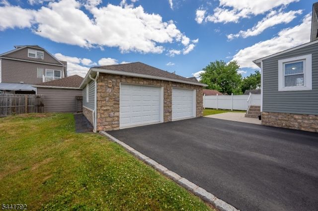 113 Arthur St, Linden City, NJ 07036