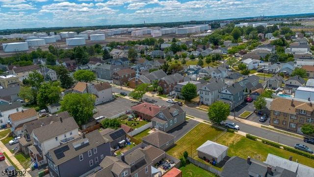113 Arthur St, Linden City, NJ 07036