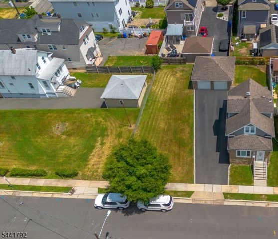 113 Arthur St, Linden City, NJ 07036