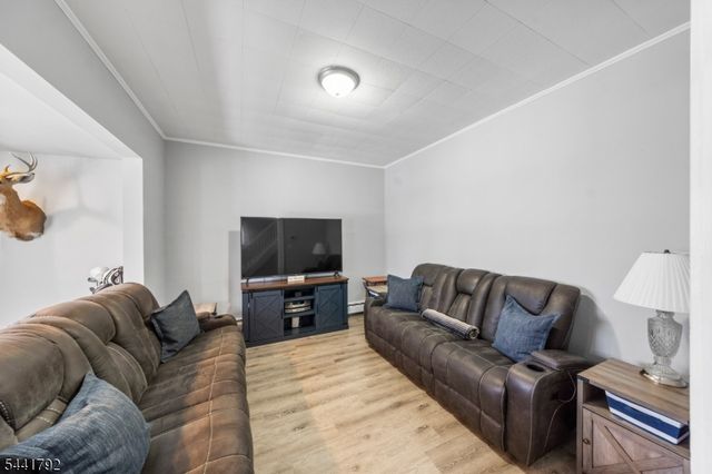 113 Arthur St, Linden City, NJ 07036