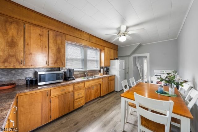 113 Arthur St, Linden City, NJ 07036
