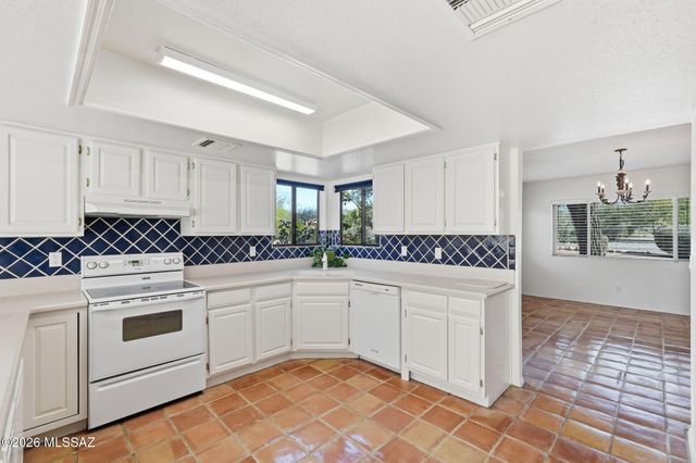 1041 E Calle Mariposa, Tucson, AZ 85718