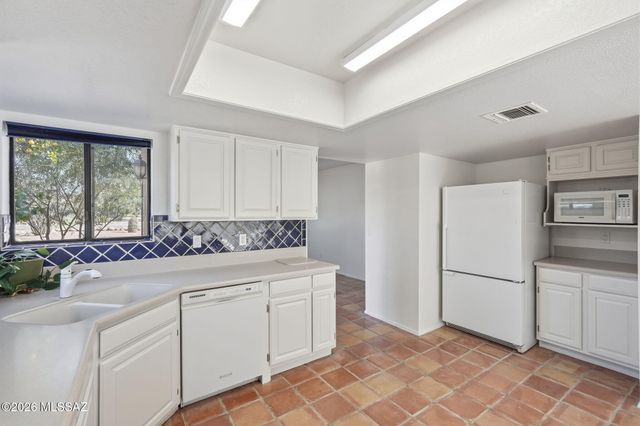 1041 E Calle Mariposa, Tucson, AZ 85718