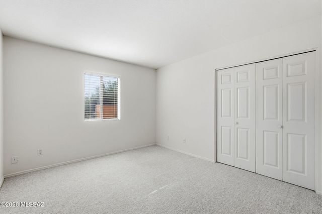 1041 E Calle Mariposa, Tucson, AZ 85718