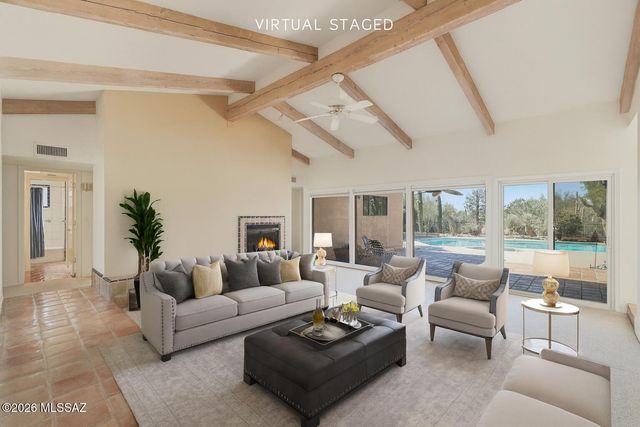 1041 E Calle Mariposa, Tucson, AZ 85718