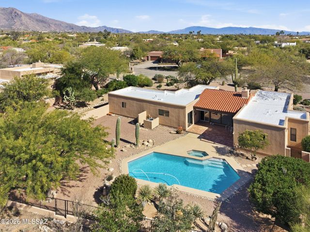 1041 E Calle Mariposa, Tucson, AZ 85718