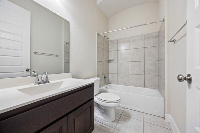 365 Arapaho DR, Kyle, TX 78640