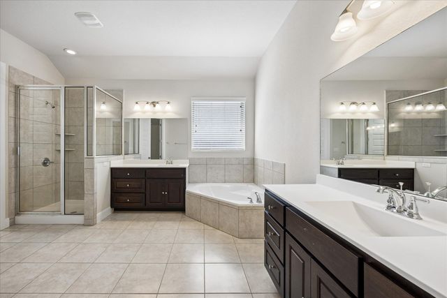 365 Arapaho DR, Kyle, TX 78640