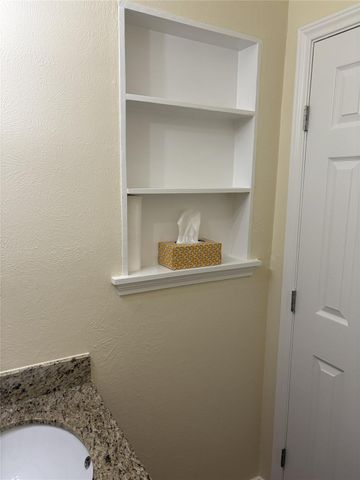 115 N Shirley Street, Alvin, TX 77511