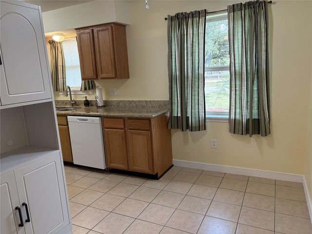 115 N Shirley Street, Alvin, TX 77511