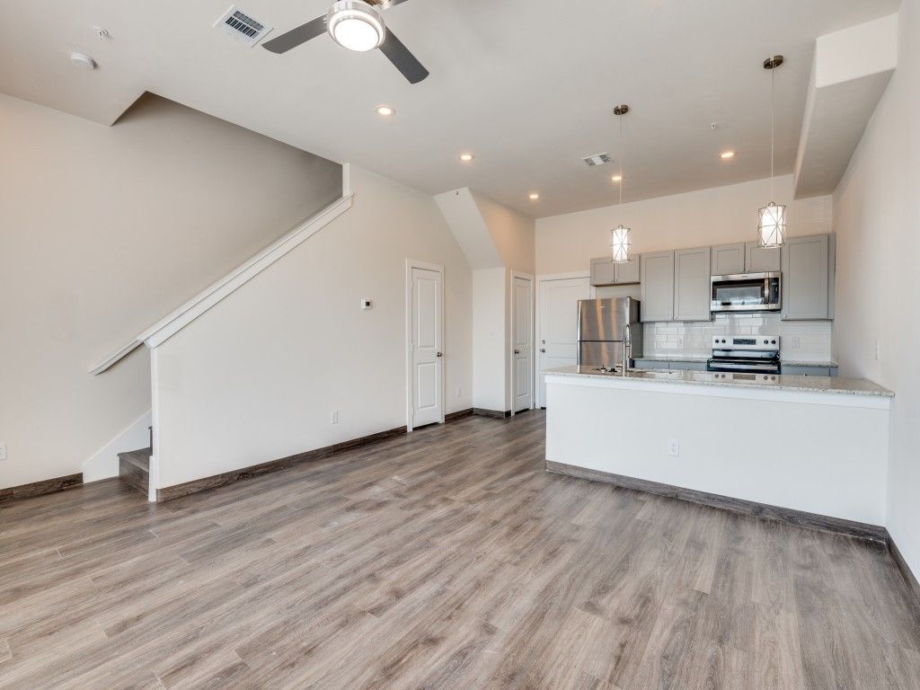 710 Benge Drive B, Arlington, TX 76013