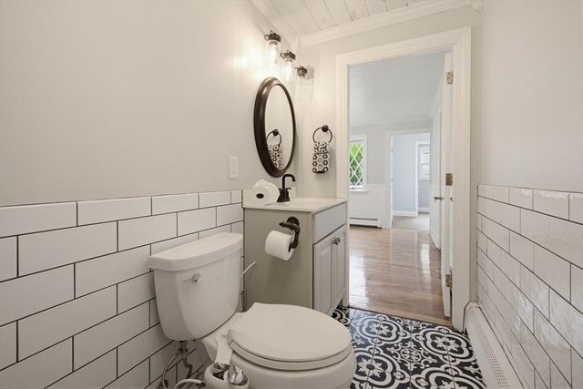 14 Broad St, North Attleboro, MA 02760