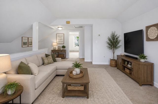 14 Broad St, North Attleboro, MA 02760