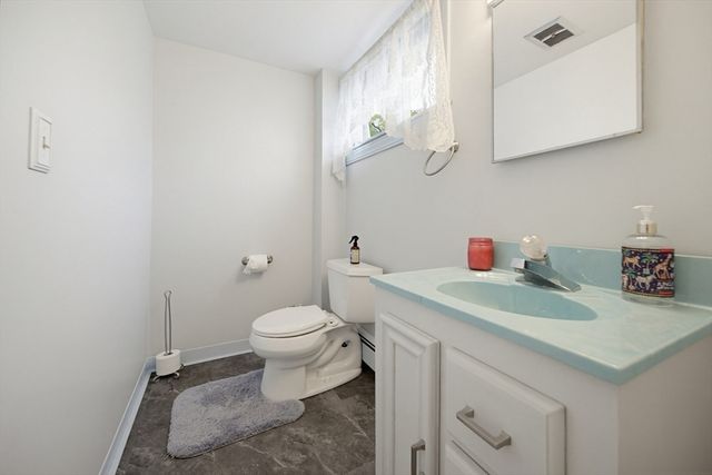 14 Broad St, North Attleboro, MA 02760