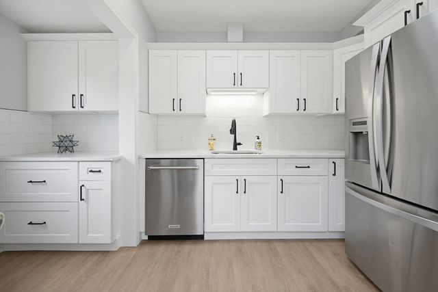 14 Broad St, North Attleboro, MA 02760