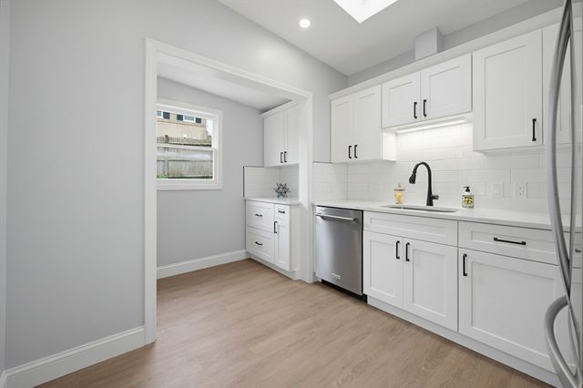 14 Broad St, North Attleboro, MA 02760