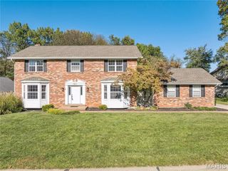 1611 Burnside Lane, St Charles, MO 63303