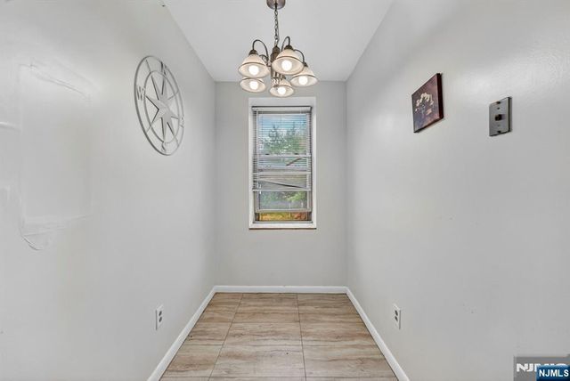 19 Lyons 204, Newark, NJ 07112