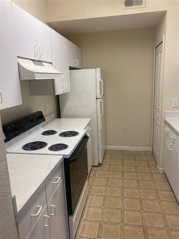 17106 CARRINGTON PARK DRIVE 607, Tampa, FL 33647