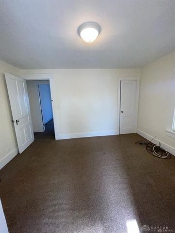 26 W Dayton Drive, Fairborn, OH 45324