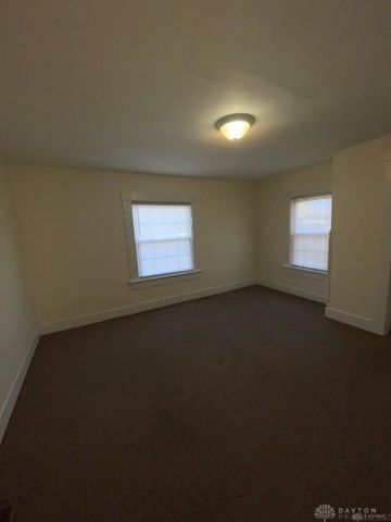 26 W Dayton Drive, Fairborn, OH 45324