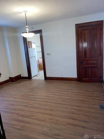 26 W Dayton Drive, Fairborn, OH 45324